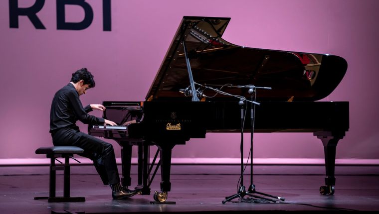El Premio Iturbi selecciona a los 20
pianistas que participarán en esta
edición